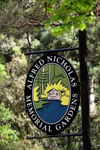 Visiting the Alfred Nicholas Gardens