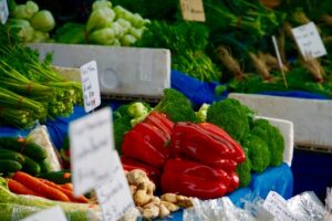 Vibrant community market